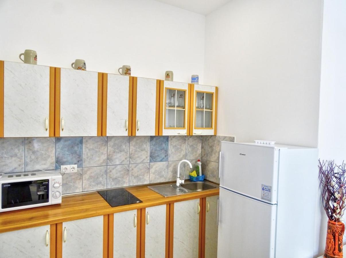 Apartments Zoka วีร์ ภายนอก รูปภาพ