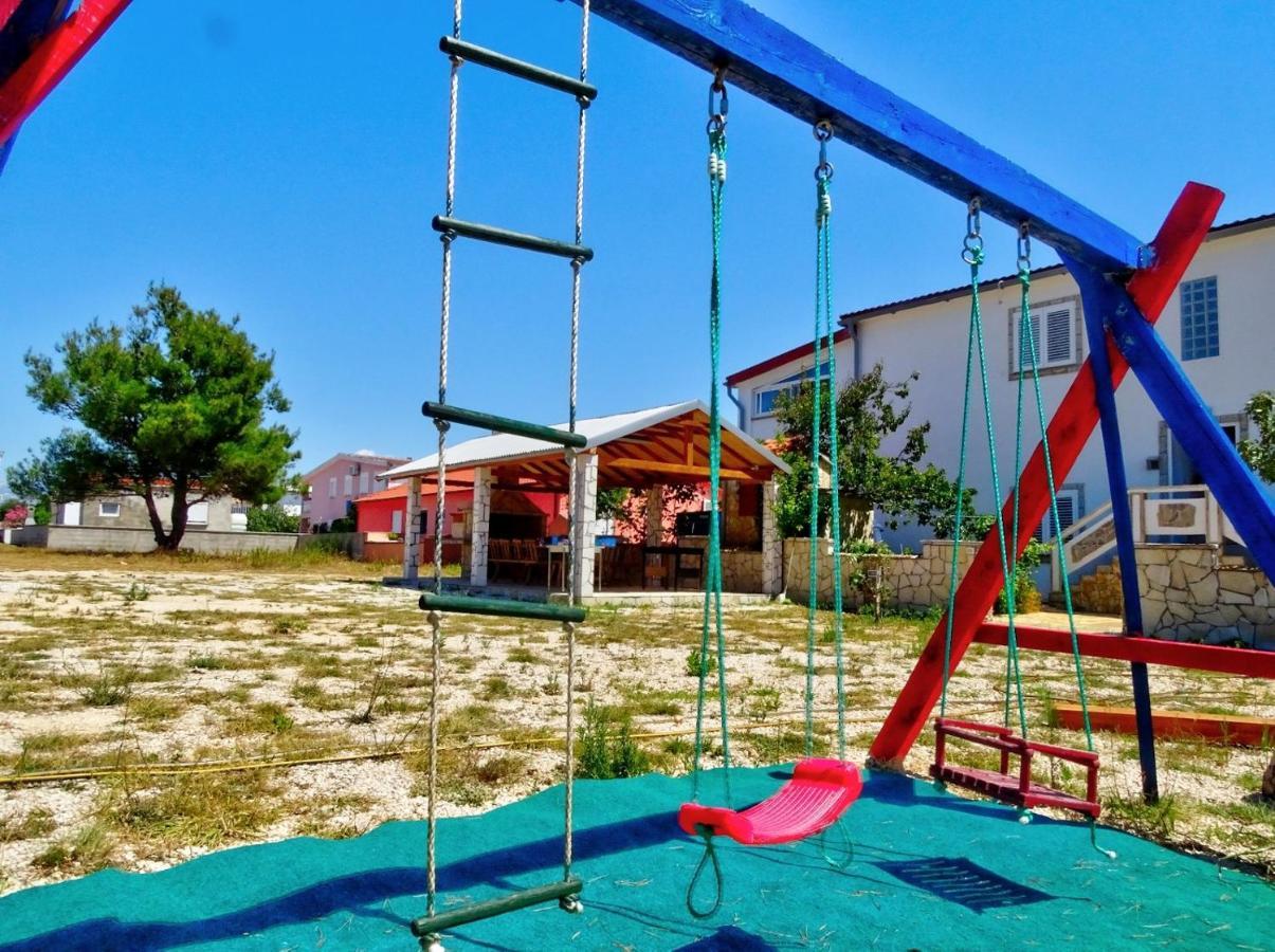 Apartments Zoka วีร์ ภายนอก รูปภาพ