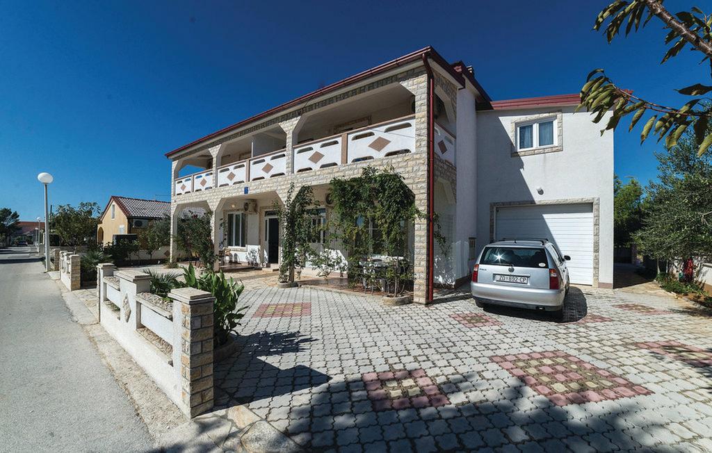 Apartments Zoka วีร์ ภายนอก รูปภาพ